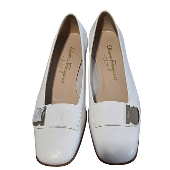 Salvatore Ferragamo White Flats - Picture 7 of 8
